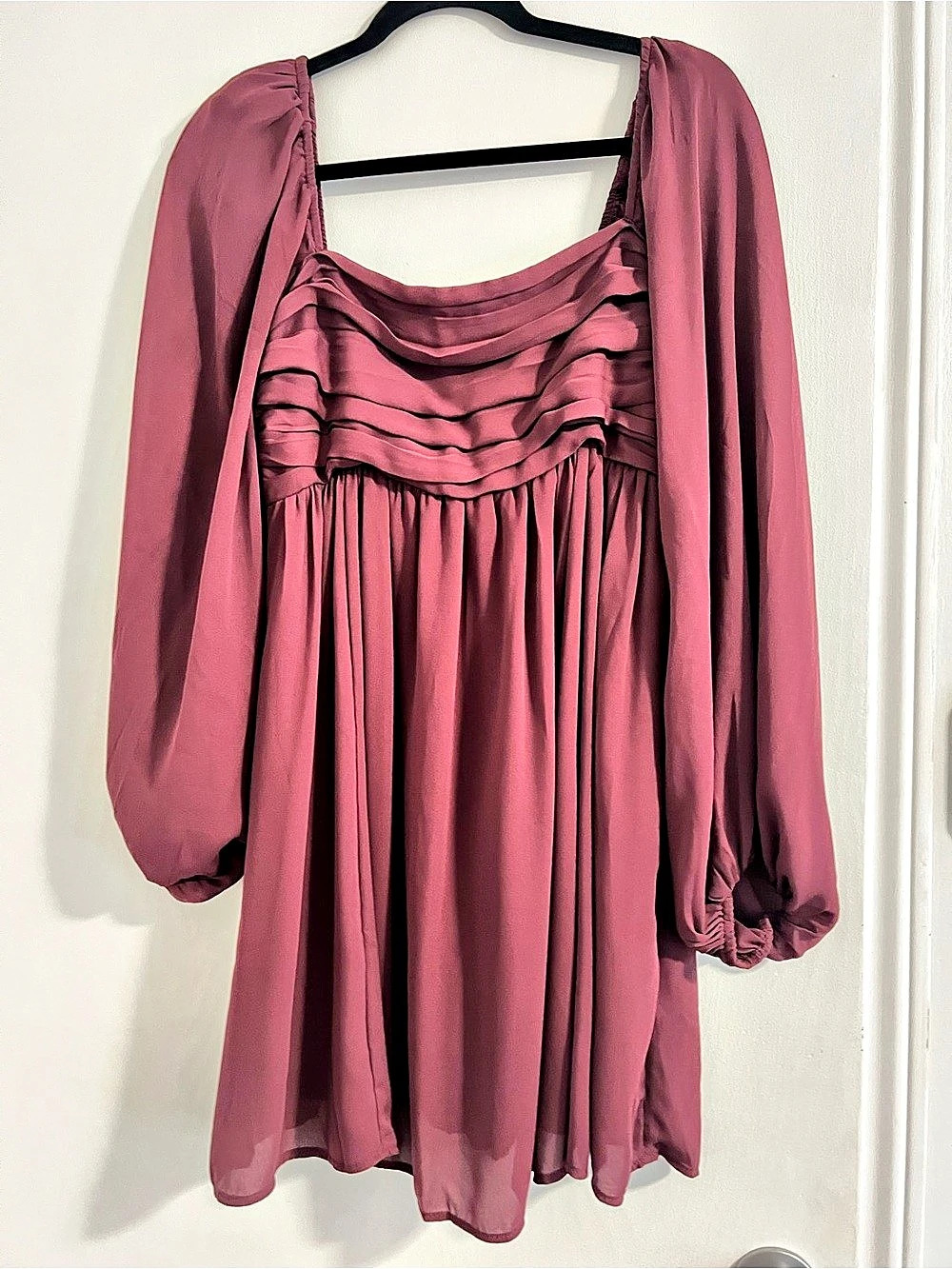 Abercrombie & Fitch Long Sleeve Mini Dress in Mauve Purple Like New Size Medium